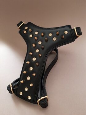 قلاده کتفی چرم طبیعی نگین و اسپایک